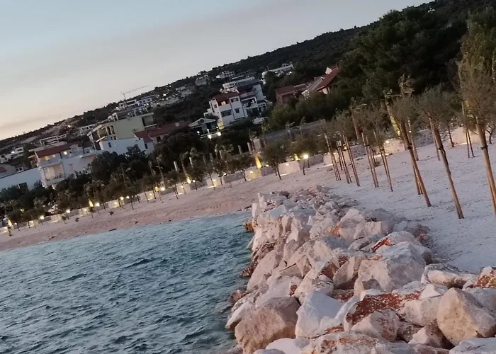דירה Vucica, *