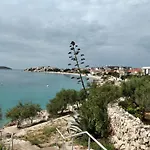 Vucica, *