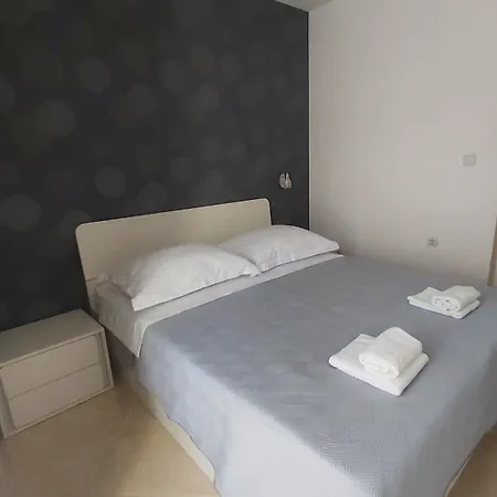 Vucica, Apartment
