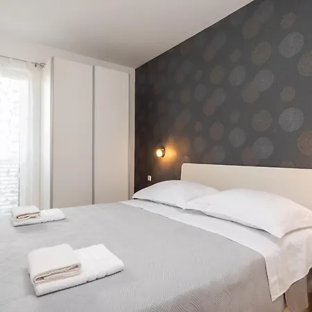Vucica, Apartment Sevid